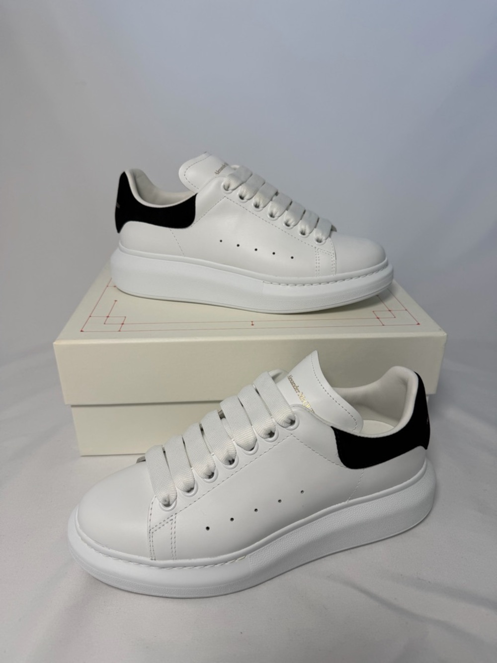 Alexander McQueen Oversized Sneaker - White and Black - Size EU39
